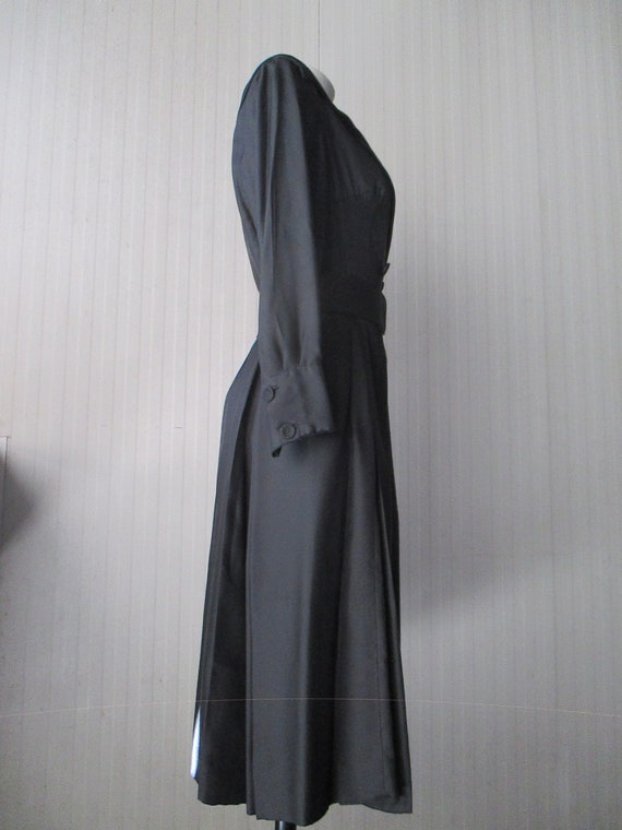 50s luxury black silk dress/Shawl collar/Wide ski… - image 6