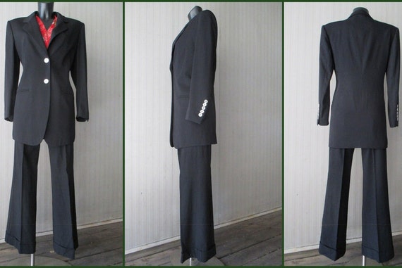 Vtg 90s Escada black pants suit/Two-button jacket/Flared pants/Cuffs/Low waist/Size 8 US/Giacca e pantaloni neri  Escada vtg 90s/Tg.42-44 IT