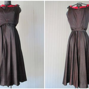 Tailored 50s black satin rockabilly dress/ Red polka dots/Belt/Boat collar/Size 4-6 US/Abito rockabilly anni 50.Raso nero a pois rossi.Tg.42
