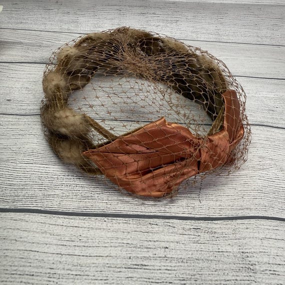Vintage Hat | Brown Fur Fascinator With Bow Vintage 1940s Mink Fur Fascinator Big Bow Hat With Netting Brown main image 4