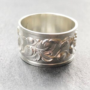 Flower ring, botanical patterned wide statement band, unique wedding band, floral nature jewellery, gift for her image 2