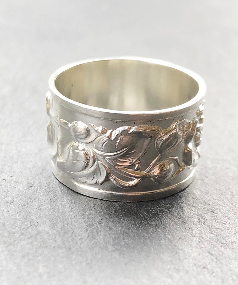 Flower ring, botanical patterned wide statement band, unique wedding band, floral nature jewellery, gift for her image 2