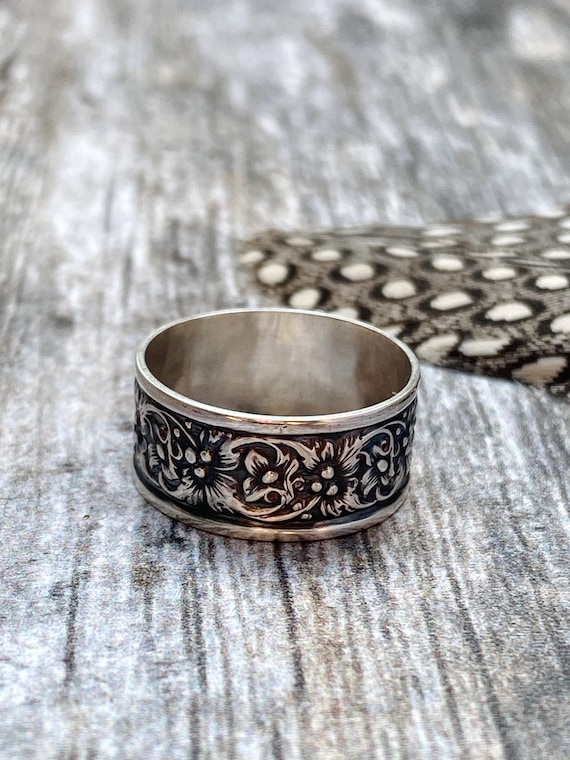 Statement flower ring sale