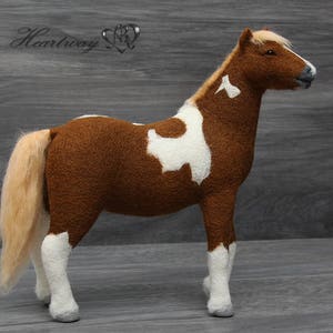 realistic horse toy