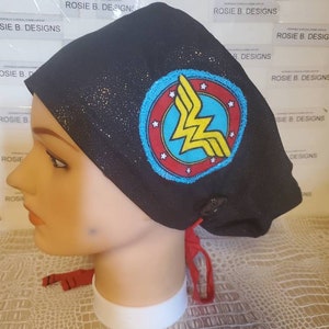 WONDER WOMAN verpleegkundigen/ dr's/ medische staf helden in het ziekenhuis/ pixie Euro hoed / medische scrub /