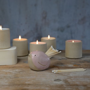 Bird Match Striker Pot with Matches in Pale Pink