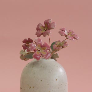 デルフトホワイトチューリップ花瓶 – 17 cm – オランダの伝統的な陶芸