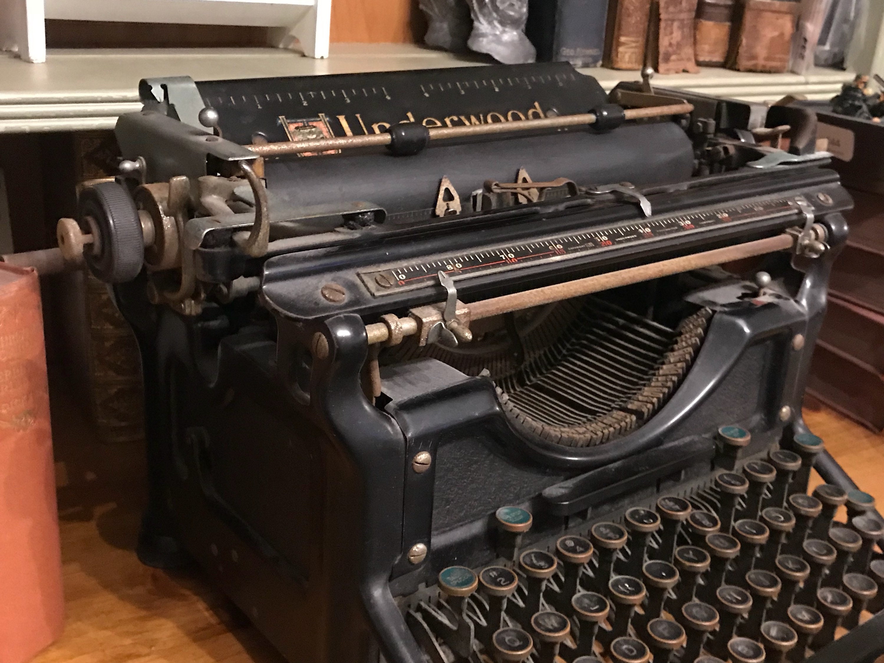 Fabulous 1930’s Vintage Underwood 11 Standard Typewriter