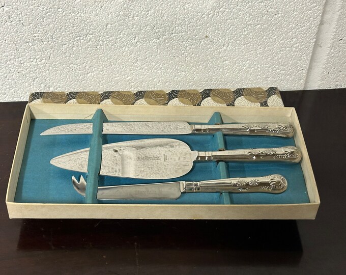 Vintage Boxed Sheffield Stainless Steel Cake Slice  And Cheese Server