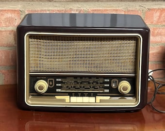 Vintage Bush VHF71 Valve Radio – Working – Brown Bakelite Cabinet – 1958 – MW/LW/VHF