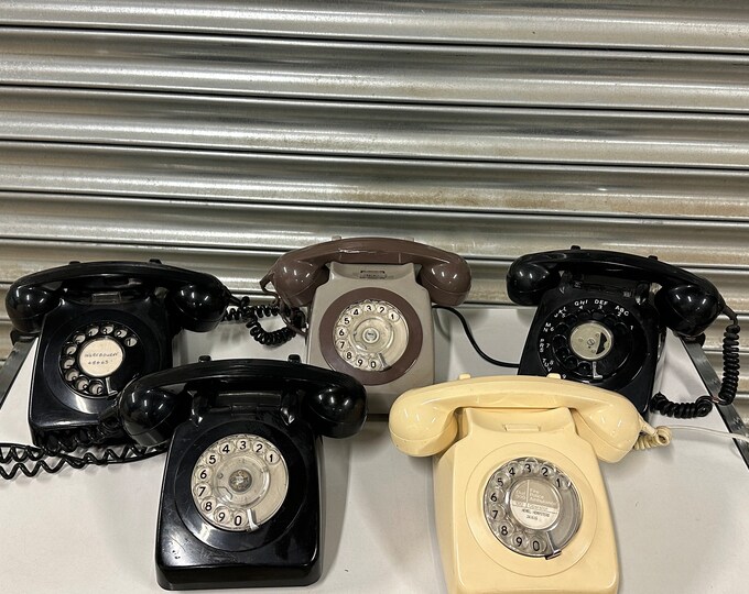 5 Vintage Circa 1960’s GPO Telephones