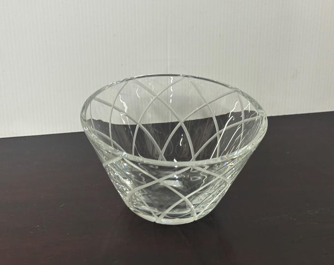 Beautiful Mid Century Cut Glass Bowl - Perfect Gift !