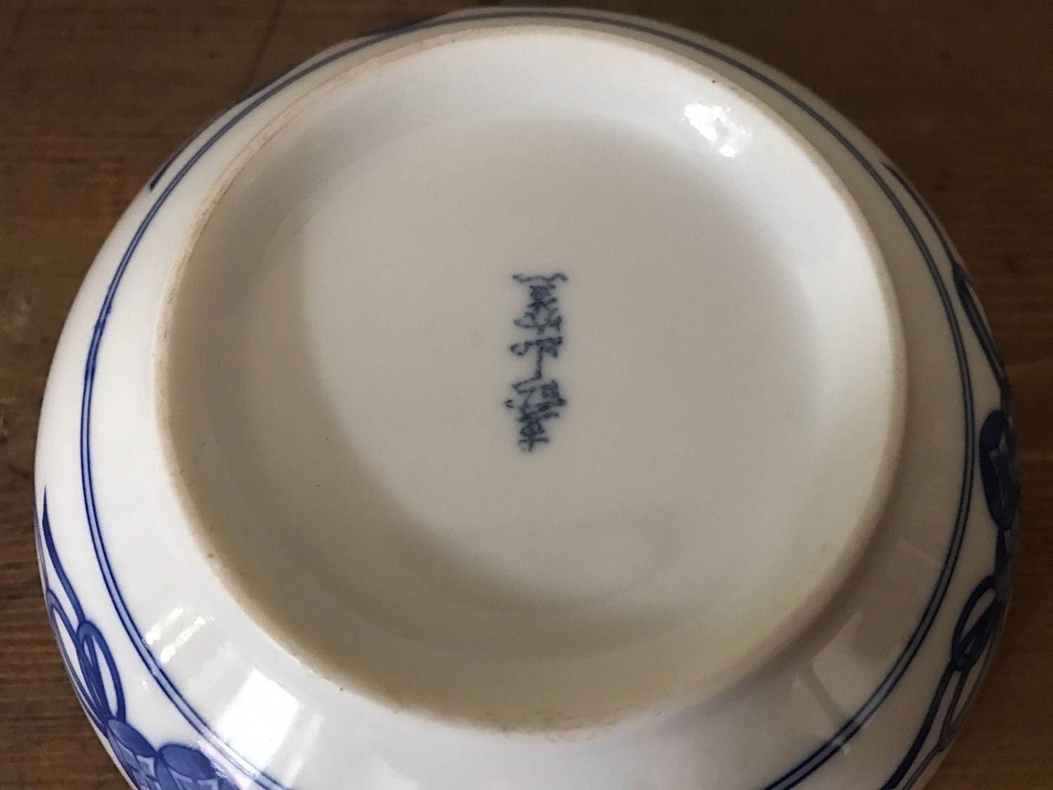 beautiful-vintage-hand-painted-japanese-bowl-with-makers-mark