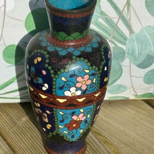 Beautiful Japanese 20th Century Cloisonne Enamel Vase with Butterfly Decoration