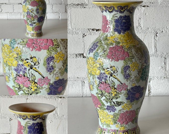 Beautiful Vintage Hand Decorated Chinese Vase Decorated with Flowers