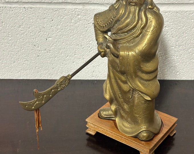 Vintage Chinese Bronze Figurine of Warrior God Guan Gong Yu