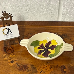Beautiful Vintage Moorcroft Ceramic Yellow Hibiscus Dish