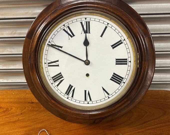 Handsome Antique Oak Circular Fusee Wall Clock With Roman Numerals