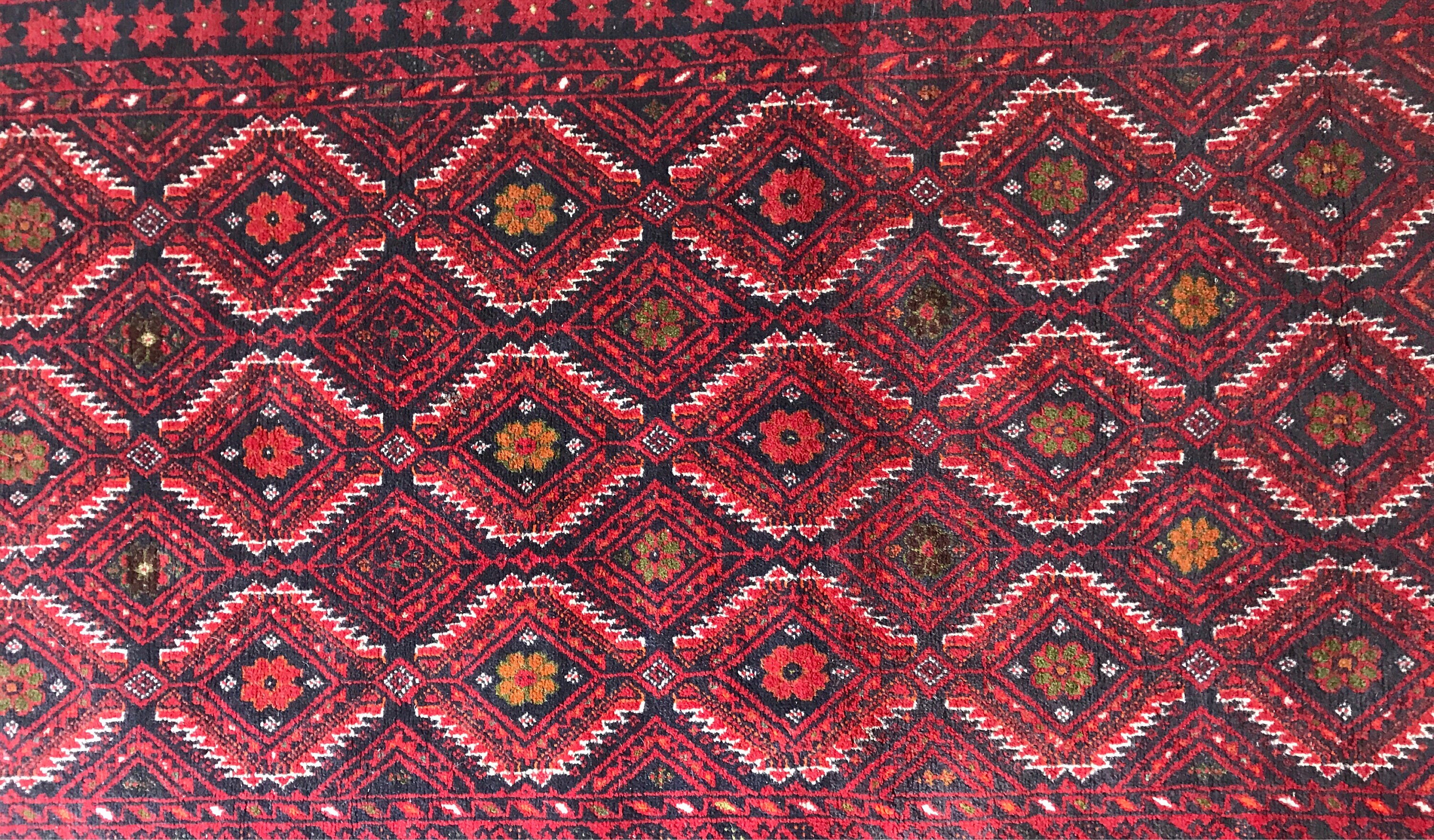 Persian Rug With Diamond Effect Design