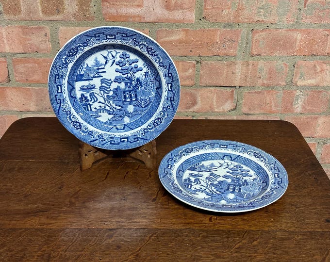 19th Century Set of 2 Warranted Staffordshire Blue Willow Breakfast Plates