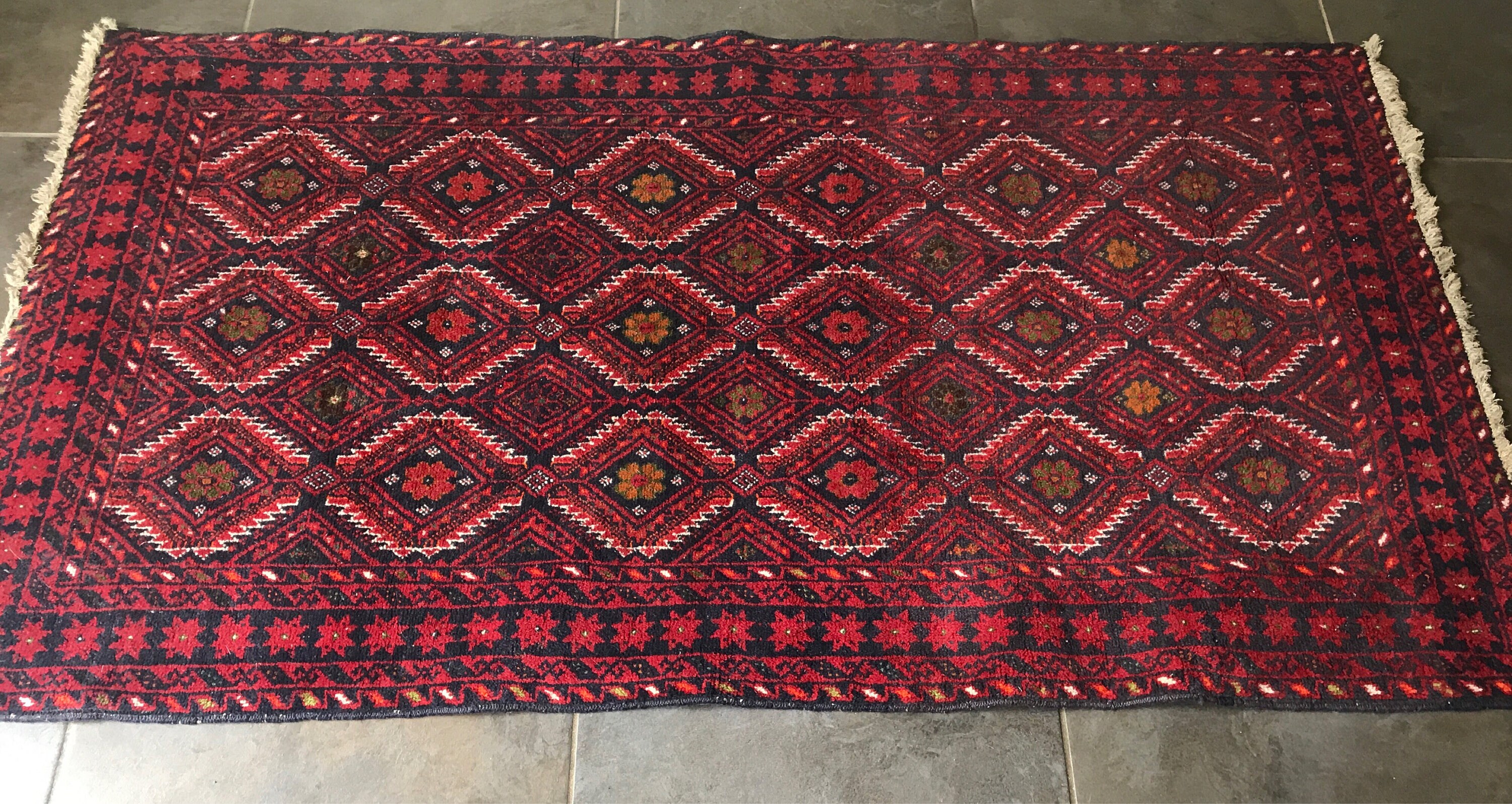 Persian Rug With Diamond Effect Design