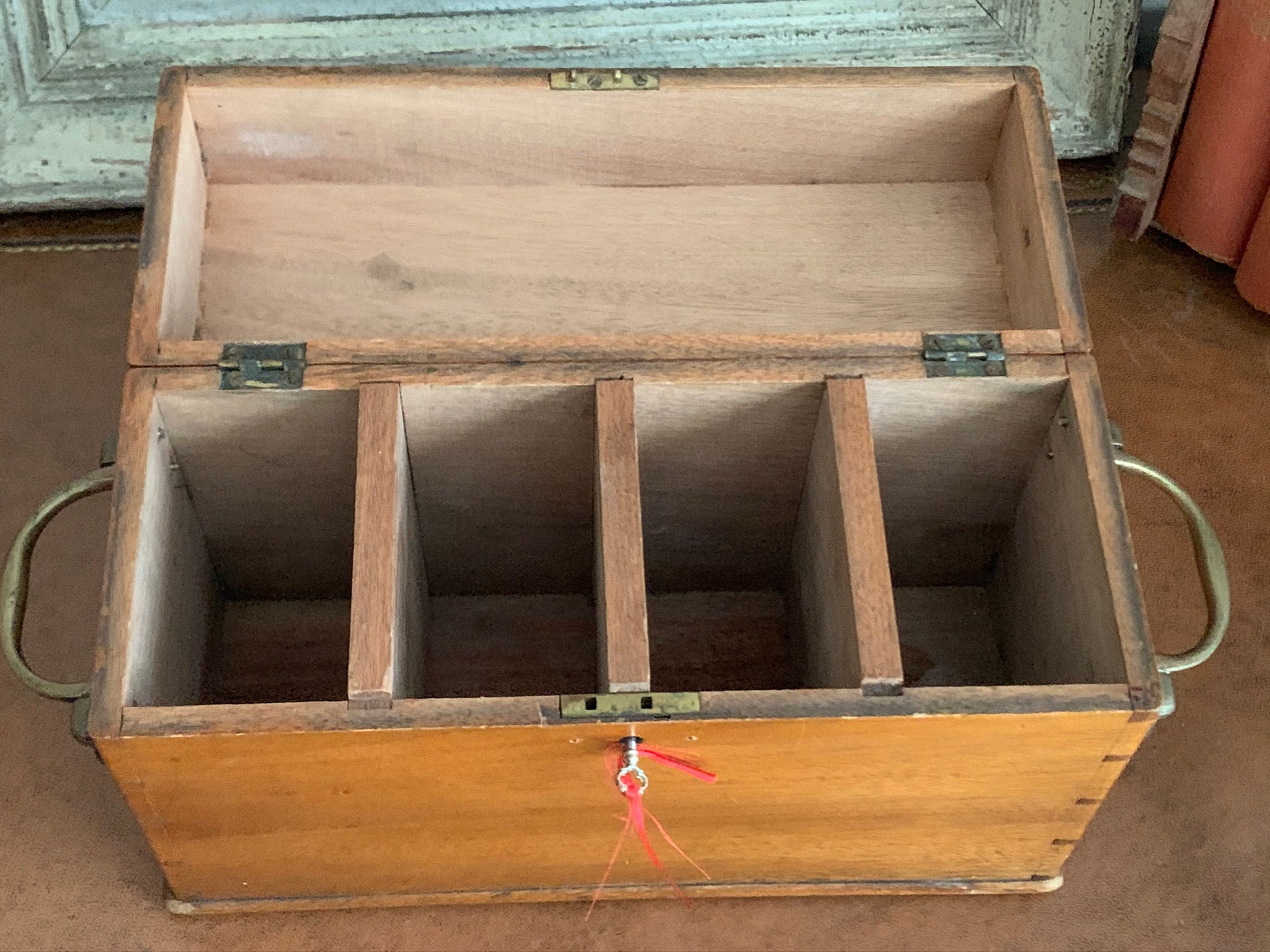 Early 20th Century Oak Humidor Cigar Box With Brass Handles And Working