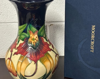 Large Stunning Moorcroft Pottery by Nicola Slaney Vase, Anna Lily Vase With Box