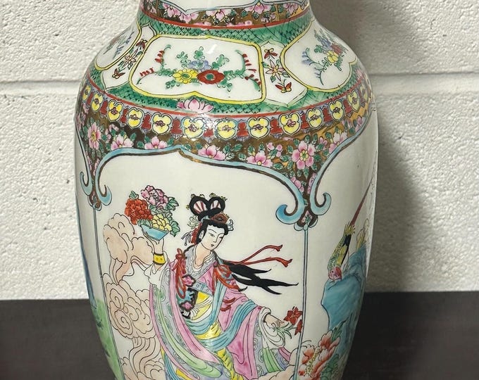 Large Vintage Lotus Blooms Hand Painted Famille Rose Chinese Vase