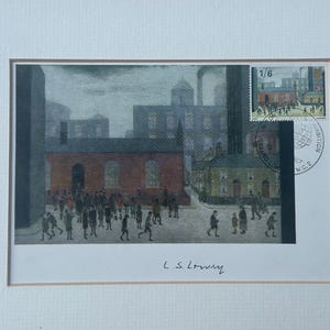 Cartão postal assinado por L. S. Lowry inspirado em sua pintura original intitulada "Saindo da Escola" de 1927