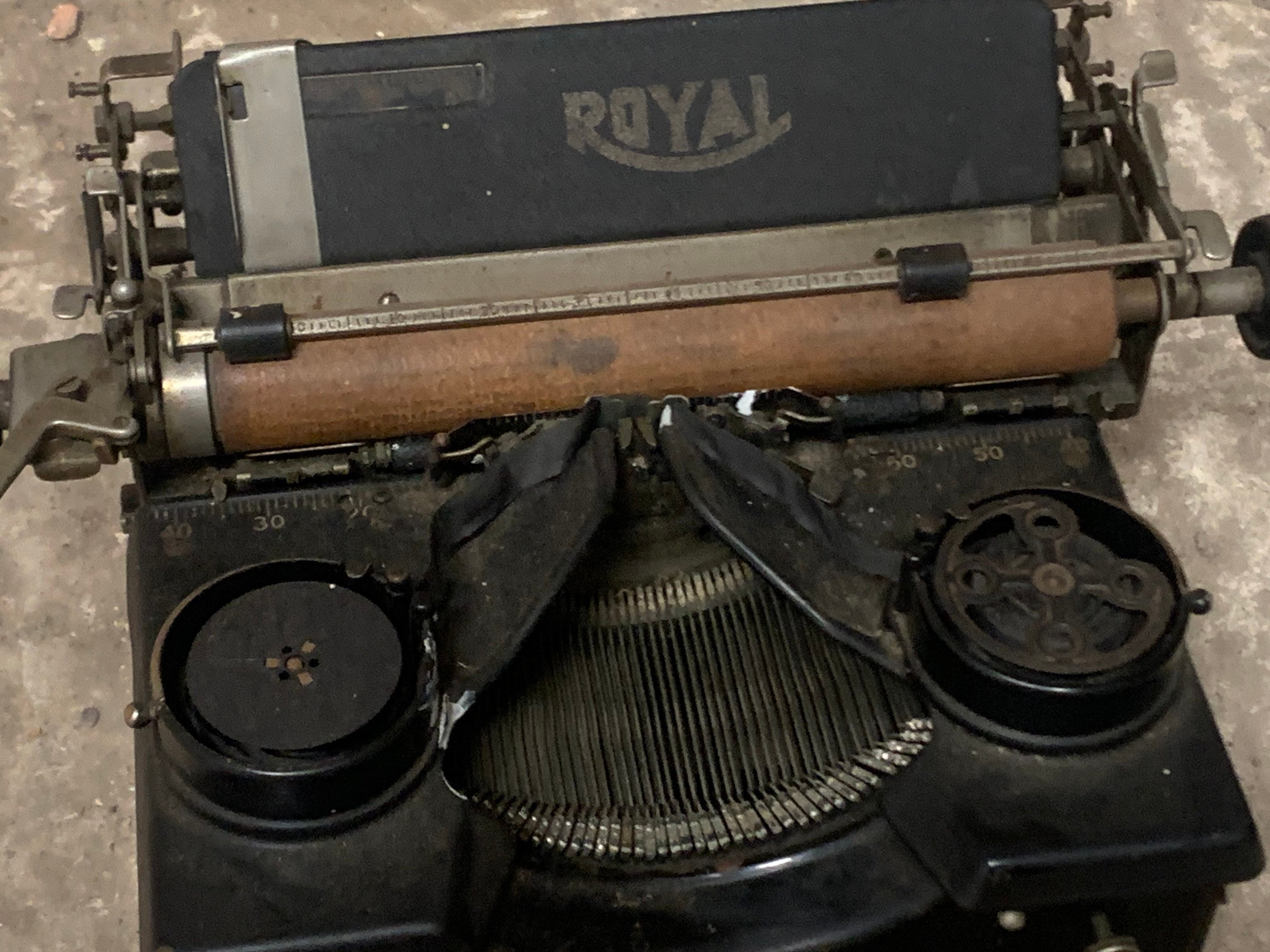 Original Vintage 1920’s Royal Typewriter