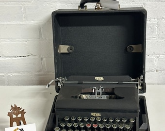 Original Vintage c1930’s Portable Royal Typewriter