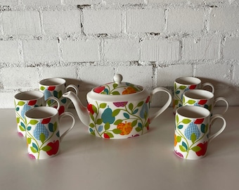 Brand New but discontinued Whittard of Chelsea Tea Pot And Mugs ‘Apple Tree’ Design