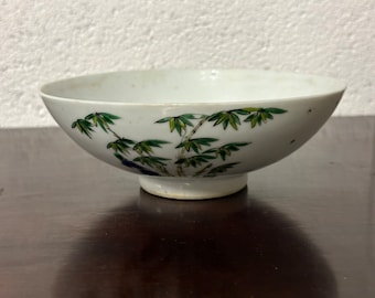 A Mid 19TH Century Chinese Tongzhi Hand Painted Porcelain Bowl