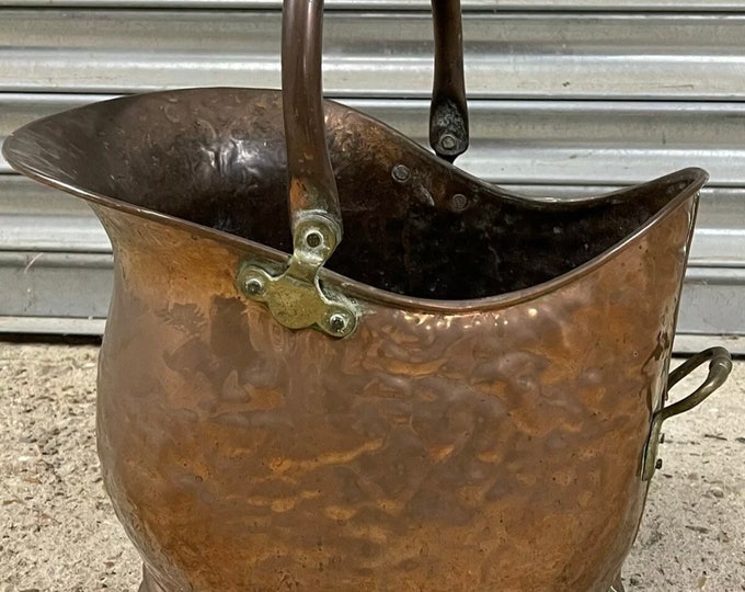 Late 19th Century Antique Copper Coal Scuttle / Bucket
