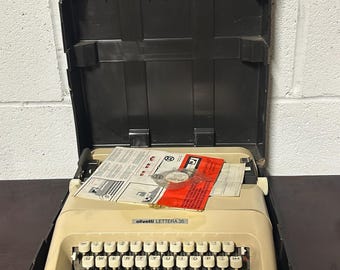 Excelente Vintage Circa 1980 Olivetti LETTERA 35 con estuche original