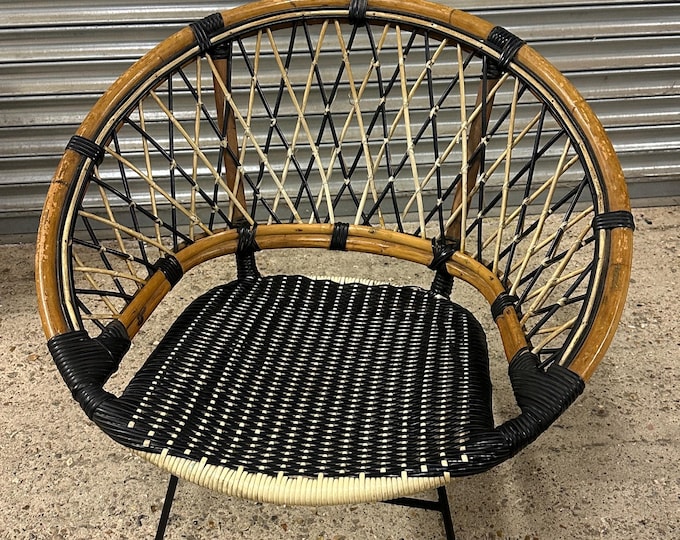 Vintage 1960s Bamboo Hoop Chair / Rattan Lounge Chair – Mid-Century Boho Retro