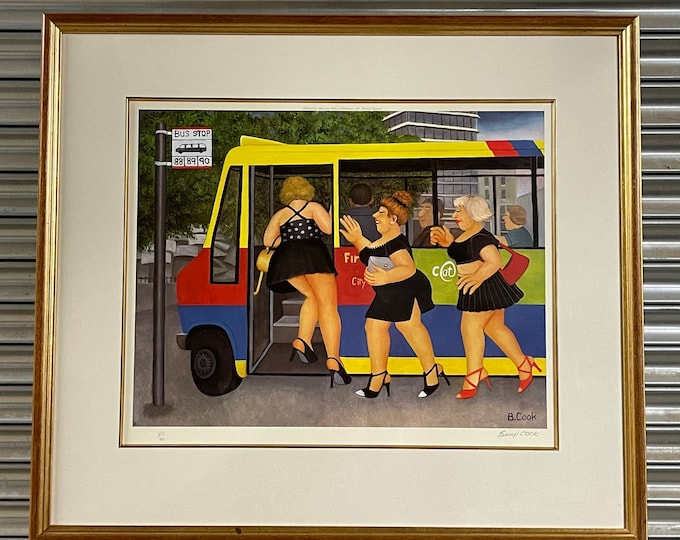 Superb Limited Edition Signed Beryl Cook Offset Lithograph Titled Bus Stop 422/650 Issued Feb 2006