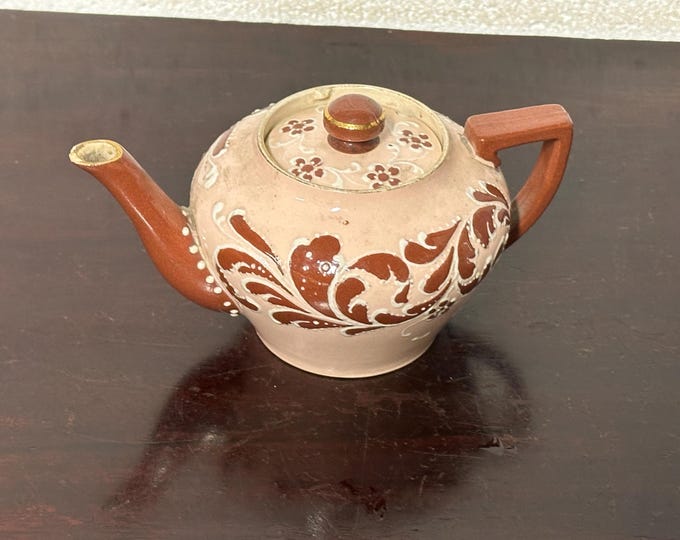 Moorcroft James Macintyre & Co. Ltd. small tea pot in the Burslem Faience design