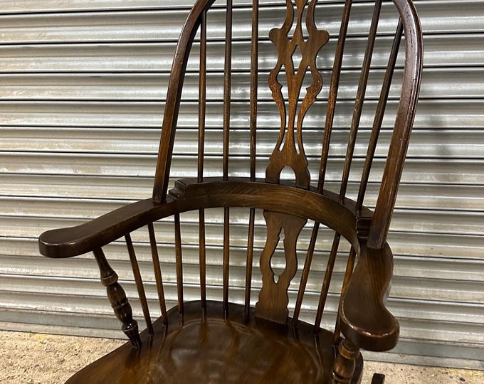 Large Antique 19th Century Elm and Beech Windsor Style Rocking Chair