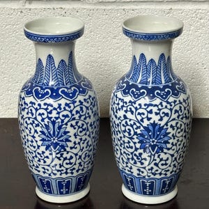 Pair of Vintage Chinese Blue and White Vase, Qianlong Style Vases - Home Decor