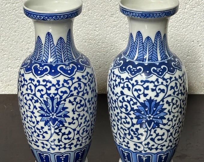 Pair of Vintage Chinese Blue and White Vase, Qianlong Style Vases - Home Decor