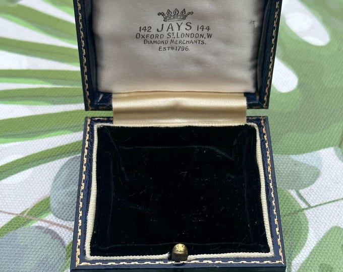 Lovely Vintage Jays Oxford Street London Diamond Merchants Jewellery Box