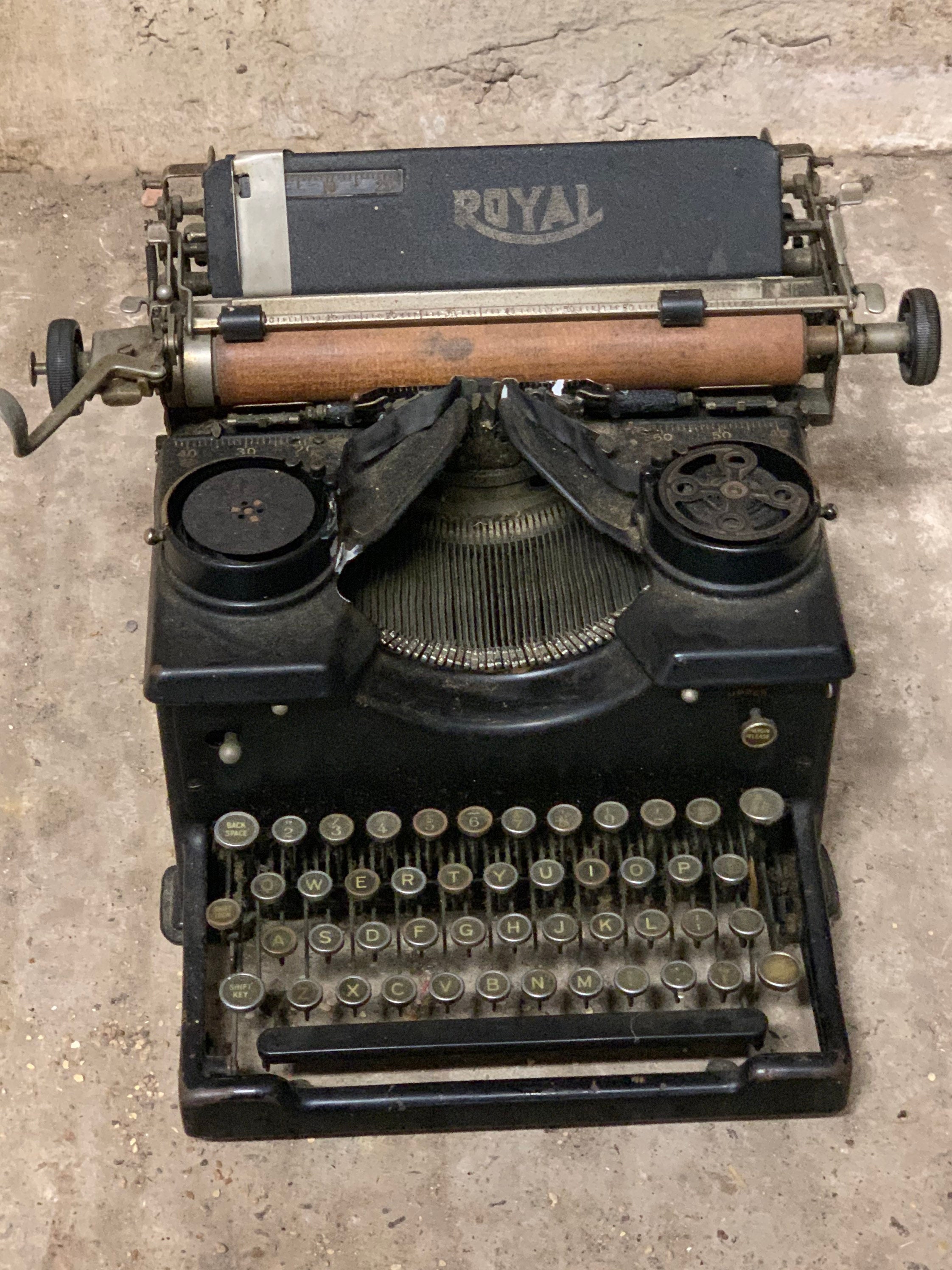 Original Vintage 1920’s Royal Typewriter