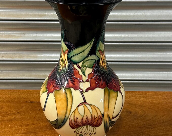 Large Stunning Moorcroft Pottery Vase – Nicola Slaney – “Anna Lily” – approx 33.5cm in height - A/F Has a hairline crack
