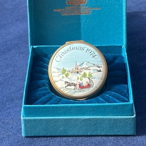 Seltene Halcyon Days Enamels Weihnachten 1974 Pill Trinket Box mit Präsentationsbox