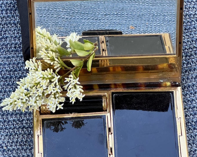 Rare WW Paris Minaudière Compact Evening Bag in Gilt Metal Covered with Chinese Lacquer