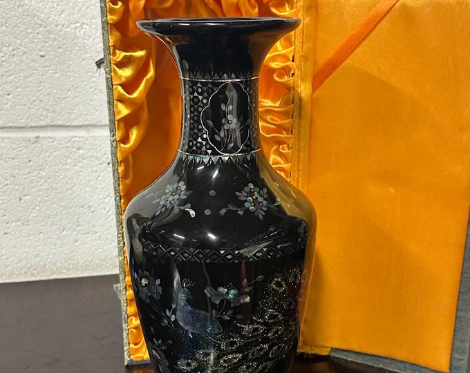 Vintage Korean Black Lacquer Vase With Mother Of Pearl Inlay In Original Box