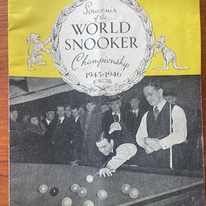 Rare 1946 World Snooker Souvenir Brochure Joe Davis, Horace Lindrum, Joyce Gardner Autographs on the back