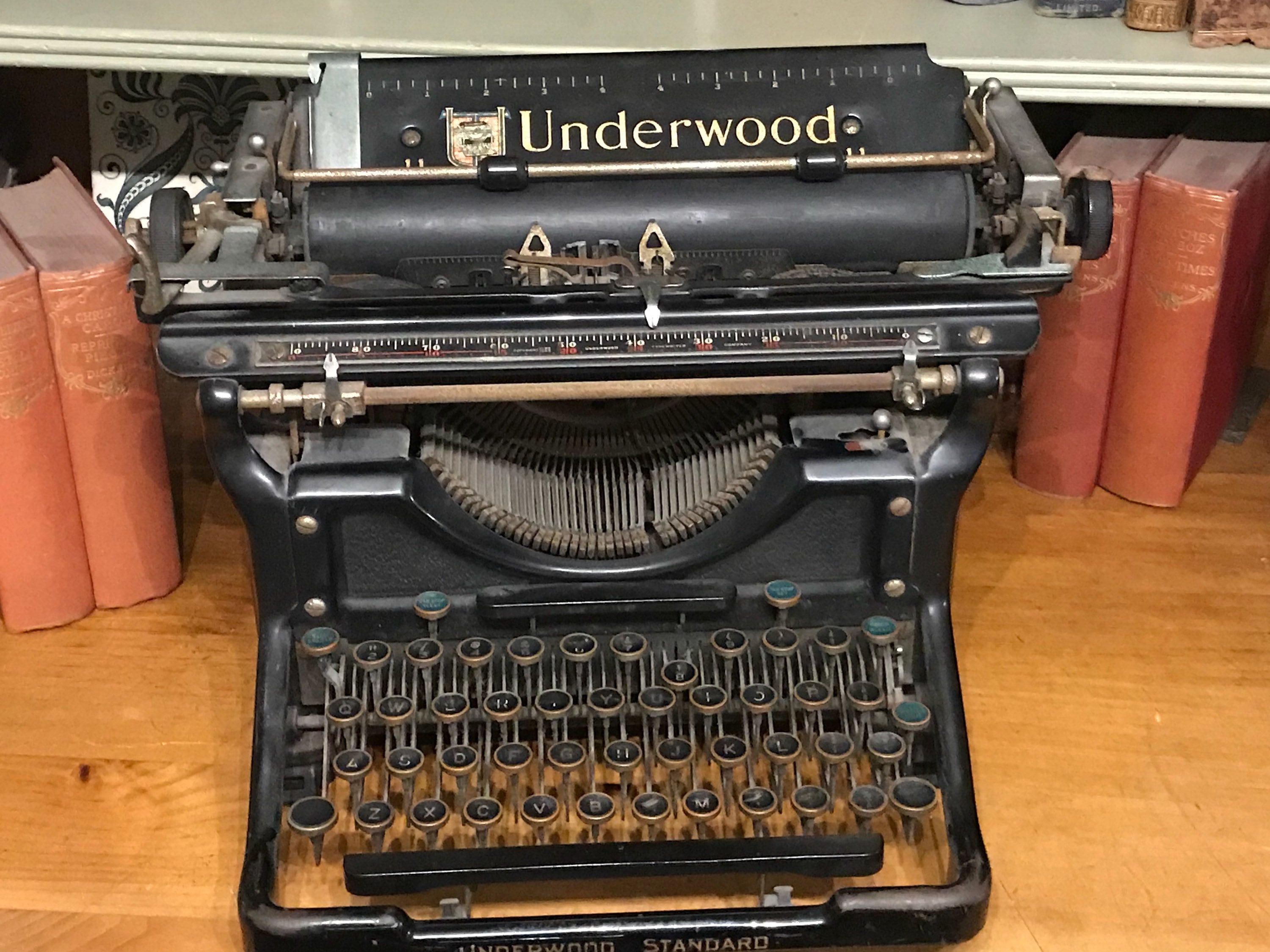 Fabulous 1930’s Vintage Underwood 11 Standard Typewriter