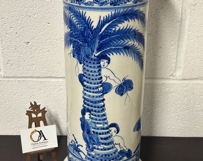 Beautiful Tall Antique Chinese Blue And White Ceramic Stick / Umbrella Stand